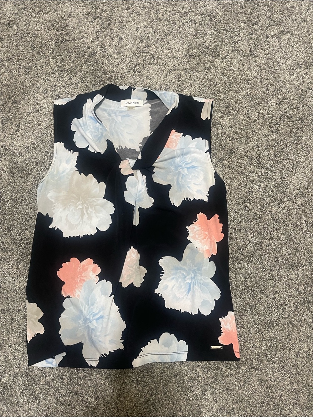 Calvin Klein Black Sleeveless Floral V-Neck Blouse
